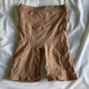 Seamless Sculpt Mid-Thigh Short